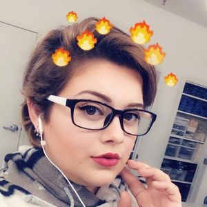 Meet your Posher, Kay